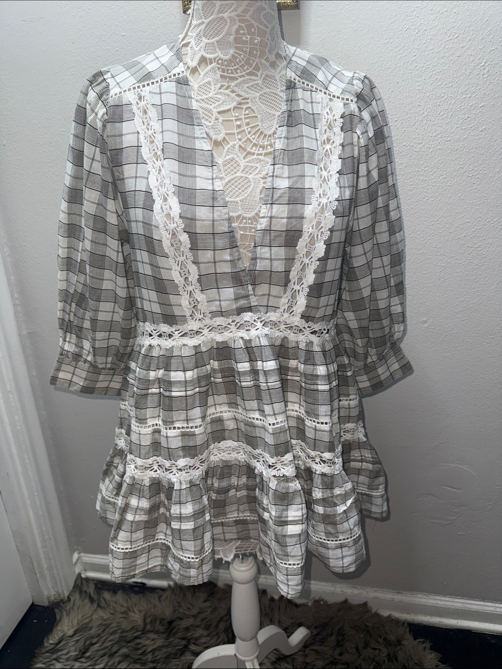 Free People Gray & White Plaid Lace-Trim Peplum Camisole